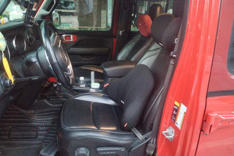 Used Jeep Wrangler 2021 2.0T Sahara Four-Door Edition Left Front Seat