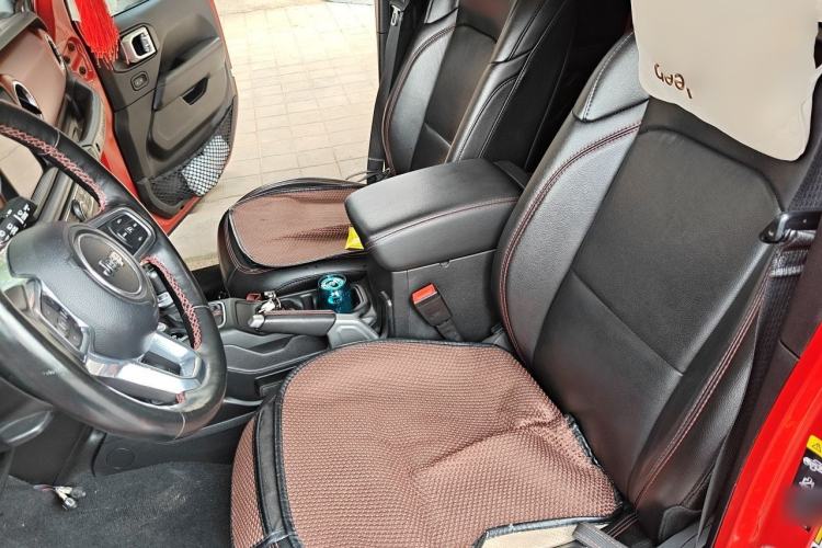 Used Jeep Wrangler 2021 2.0T Robin Hood Four-Door Edition Left Front Seat