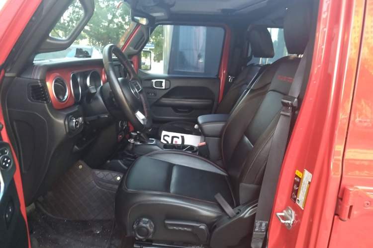 Used Jeep Wrangler 2021 2.0T Robin Hood Four-Door Edition Left Front Seat