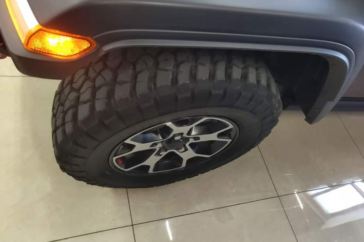 Used Jeep Wrangler 2021 2.0T Robin Hood Four-Door Edition Left Front Wheel Hub