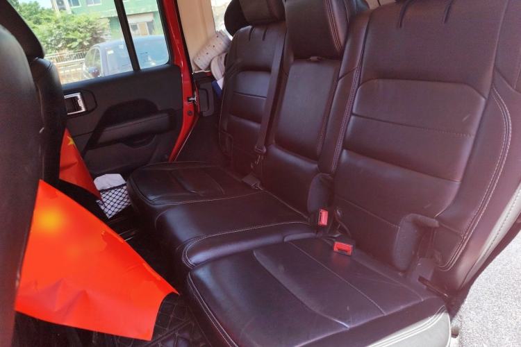 Used Jeep Wrangler 2021 2.0T Sahara Four-Door Edition Left Rear Seat