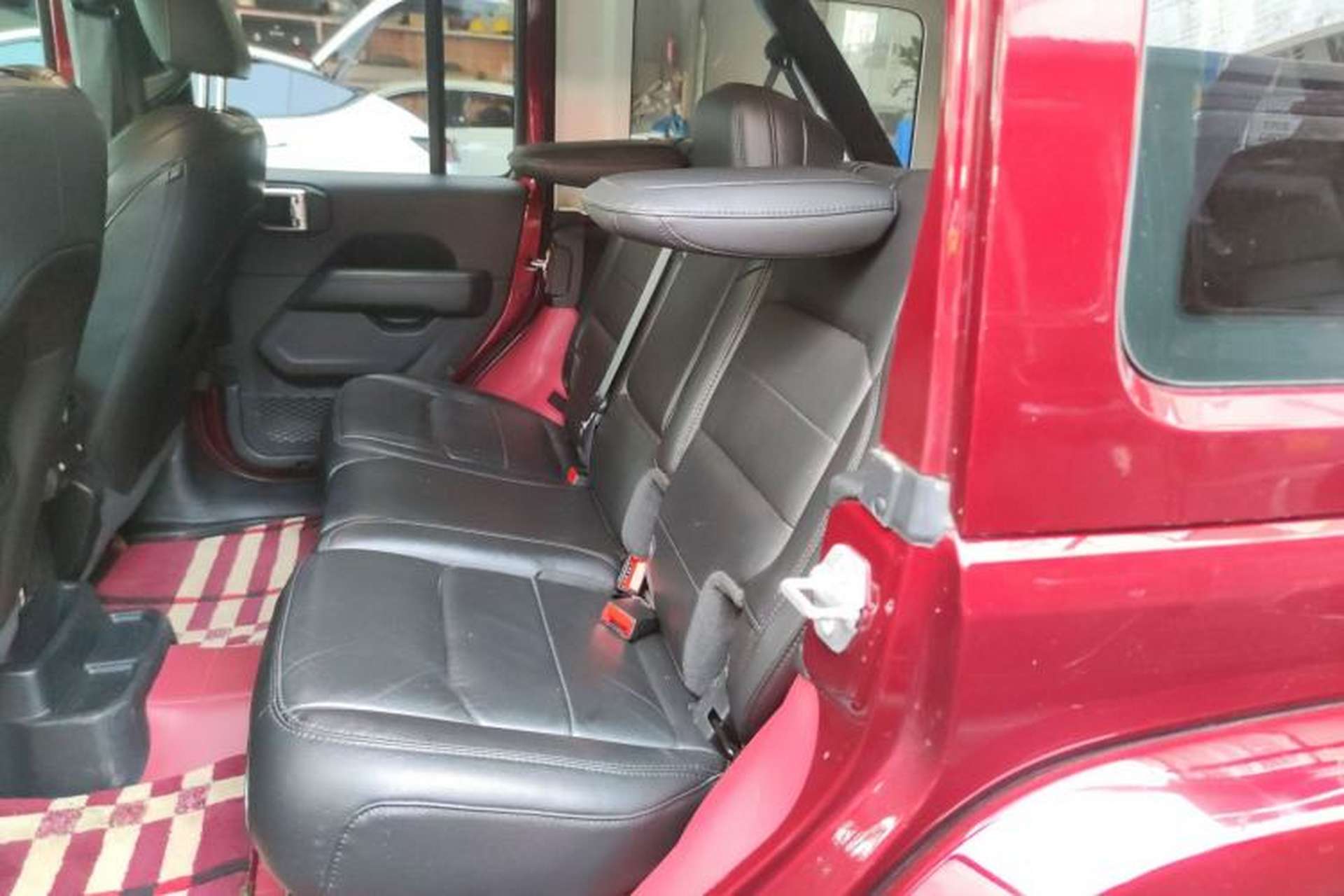 Used Jeep Wrangler 2021 2.0T Sahara Four-Door Edition Left Rear Seat