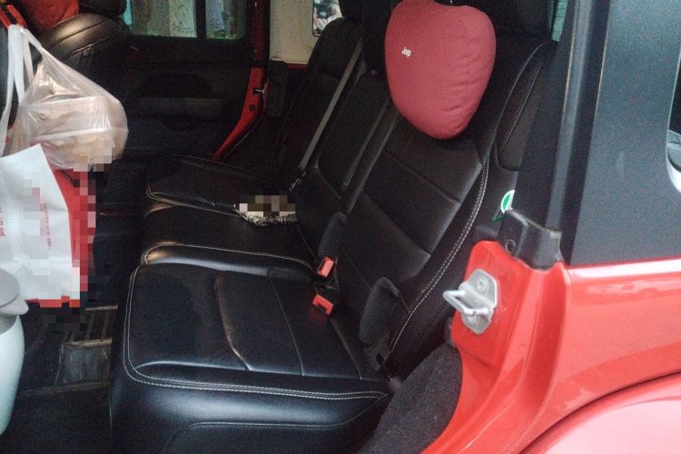 Used Jeep Wrangler 2021 2.0T Sahara Four-Door Edition Left Rear Seat