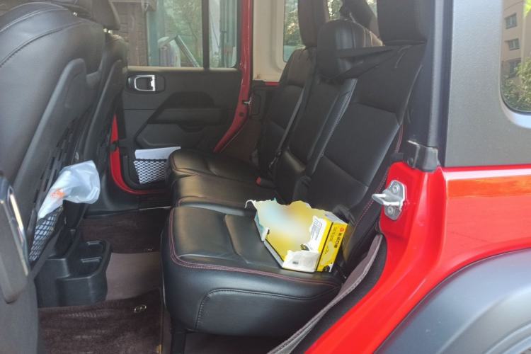 Used Jeep Wrangler 2021 2.0T Robin Hood Four-Door Edition Left Rear Seat