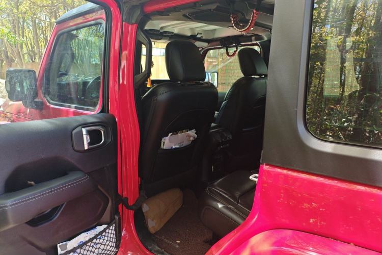 Used Jeep Wrangler 2021 2.0T Sahara Four-Door Edition Left Rear Seat