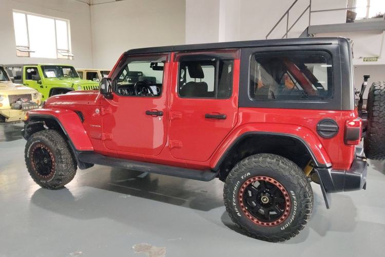 Used Jeep Wrangler 2021 2.0T Sahara Four-Door Edition Left Side