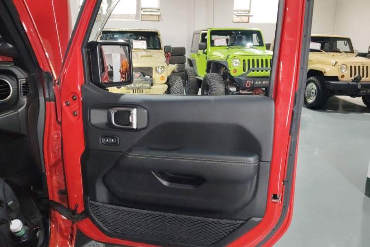 Used Jeep Wrangler 2021 2.0T Sahara Four-Door Edition Right Front Door Interior