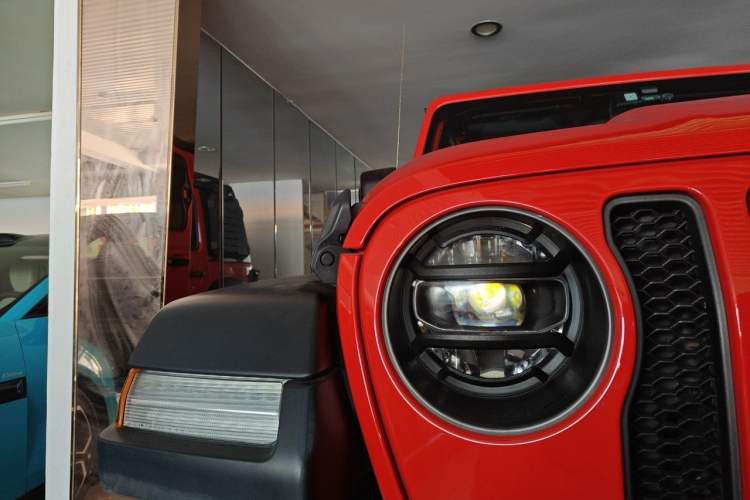 Used Jeep Wrangler 2021 2.0T Robin Hood Four-Door Edition Right Front Headlight