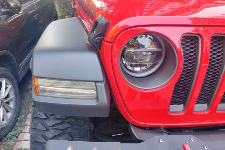 Used Jeep Wrangler 2021 2.0T Robin Hood Four-Door Edition Right Front Headlight
