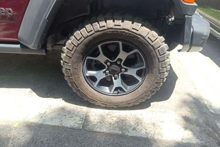 Used Jeep Wrangler 2021 2.0T Robin Hood Four-Door Edition Right Front Wheel Hub