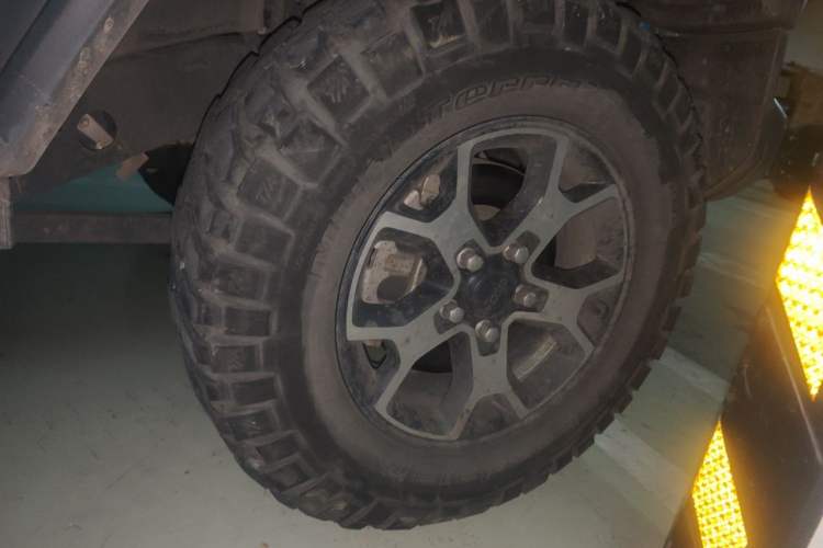 Used Jeep Wrangler 2021 2.0T Robin Hood Four-Door Edition Right Front Wheel Hub