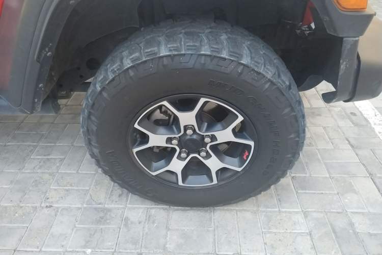 Used Jeep Wrangler 2021 2.0T Robin Hood Four-Door Edition Right Front Wheel Hub