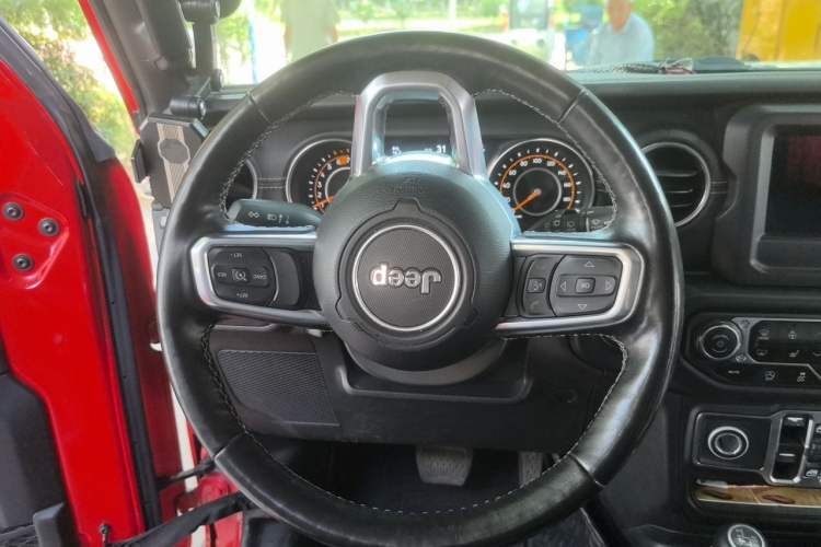 Used Jeep Wrangler 2021 2.0T Sahara Four-Door Edition Steering Wheel