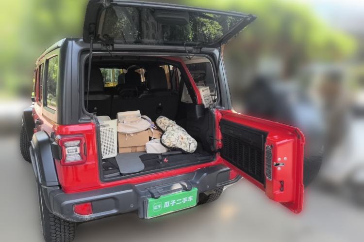 Used Jeep Wrangler 2021 2.0T Sahara Four-Door Edition Trunk