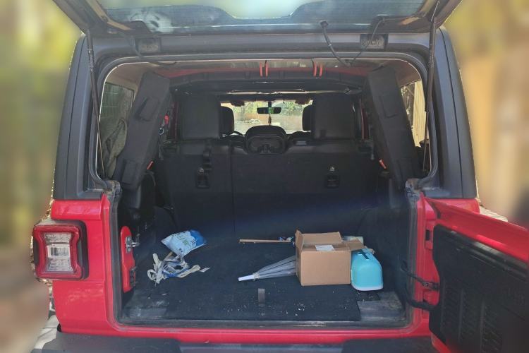 Used Jeep Wrangler 2021 2.0T Sahara Four-Door Edition Trunk