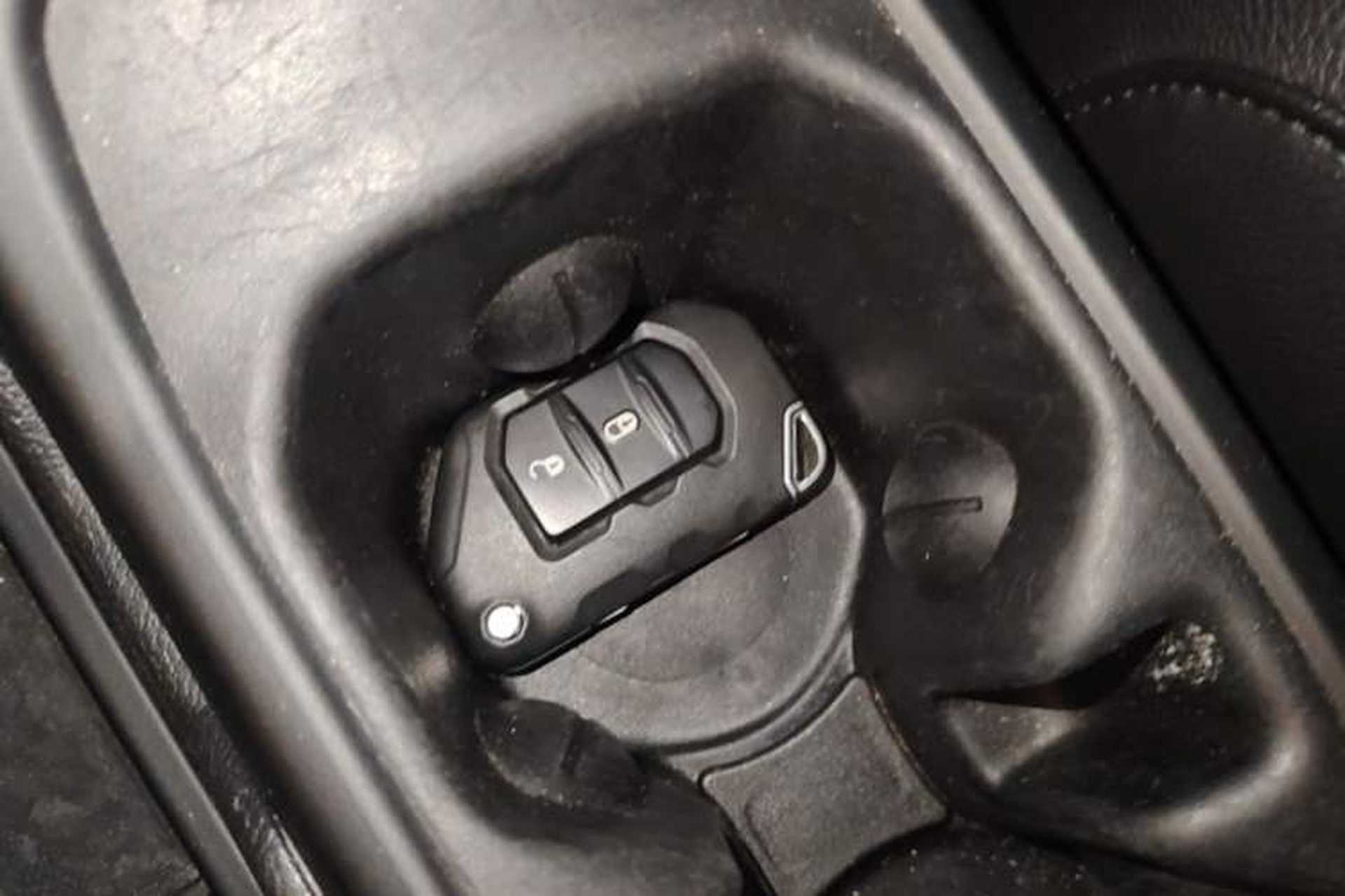 Used Jeep Wrangler 2021 2.0T Robin Hood Four-Door Edition Vehicle Key