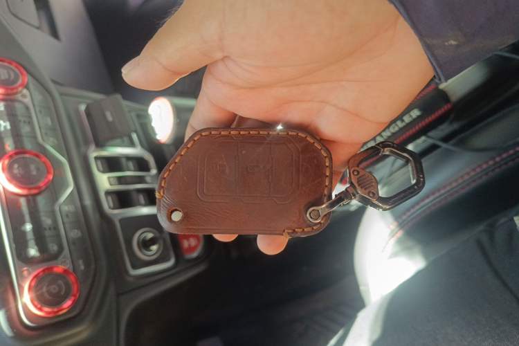 Used Jeep Wrangler 2021 2.0T Robin Hood Four-Door Edition Vehicle Key