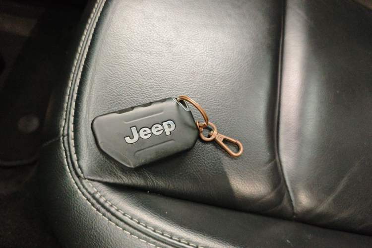 Used Jeep Wrangler 2021 2.0T Sahara Four-Door Edition Vehicle Key