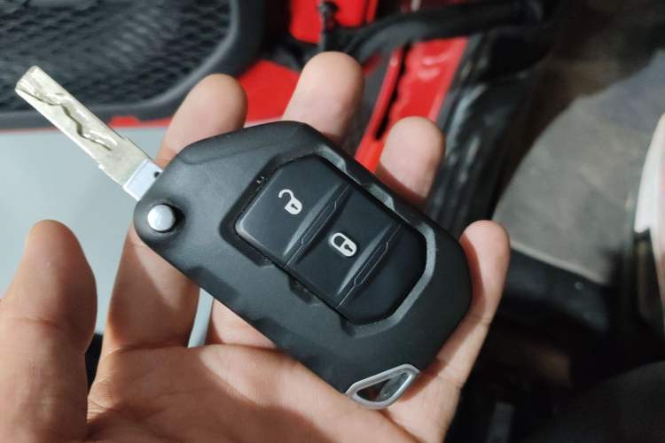 Used Jeep Wrangler 2021 2.0T Sahara Four-Door Edition Vehicle Key