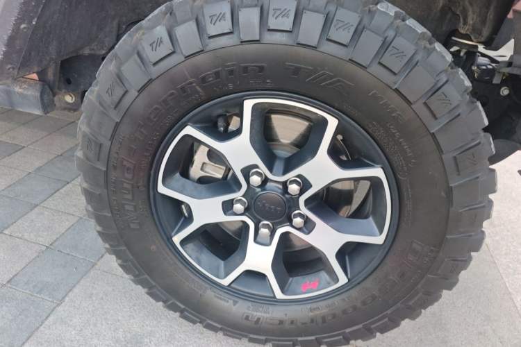 Used Jeep Wrangler 2021 2.0T Robin Hood Four-Door Edition Right Front Wheel Hub