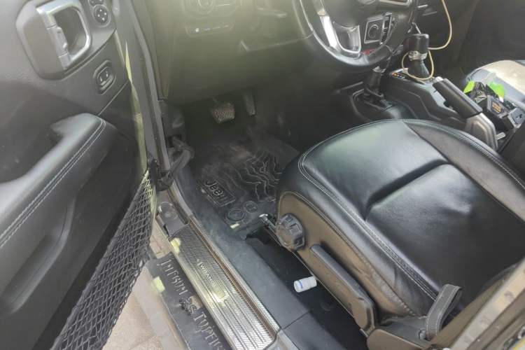 Used Jeep Wrangler 2021 2.0T Robin Hood Four-Door Edition Driver Seat