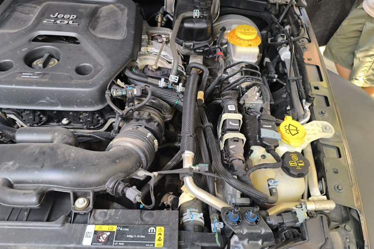 Used Jeep Wrangler 2021 2.0T Robin Hood Four-Door Edition Engine Bay Left