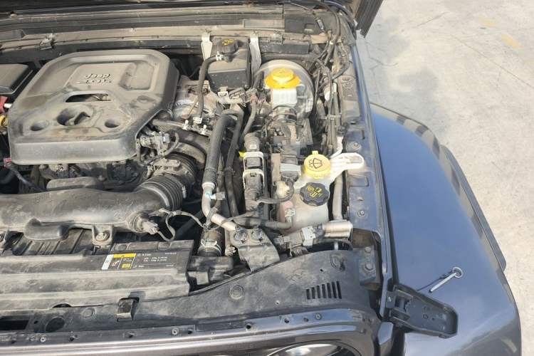 Used Jeep Wrangler 2021 2.0T Sahara Four-Door Edition Engine Bay Left