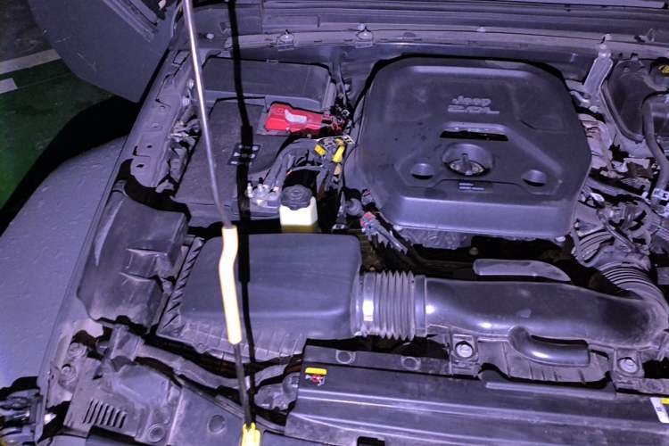 Used Jeep Wrangler 2021 2.0T Sahara Four-Door Edition Engine Bay Right