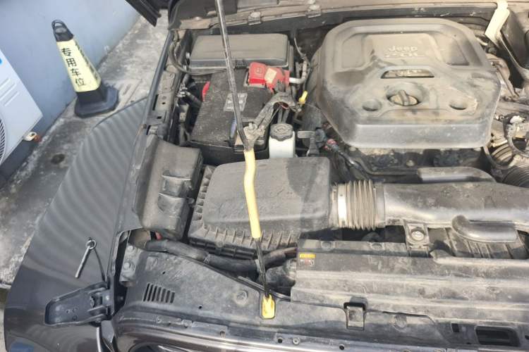 Used Jeep Wrangler 2021 2.0T Sahara Four-Door Edition Engine Bay Right
