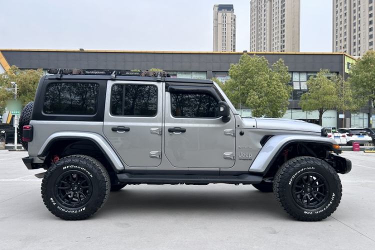 Used Jeep Wrangler 2021 2.0T Sahara Four-Door Edition Exterior 4