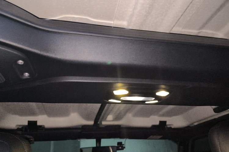 Used Jeep Wrangler 2021 2.0T Sahara Four-Door Edition Headliner