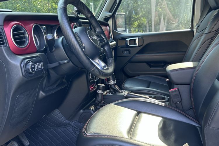 Used Jeep Wrangler 2021 2.0T Robin Hood Four-Door Edition Interior 5