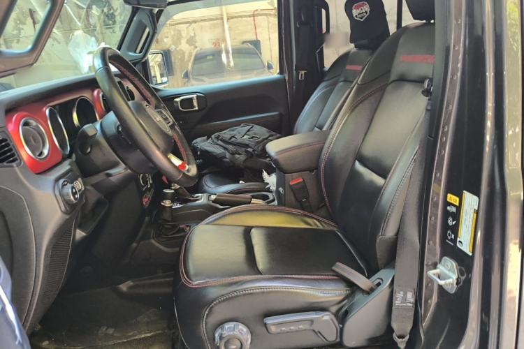 Used Jeep Wrangler 2021 2.0T Robin Hood Four-Door Edition Left Front Seat