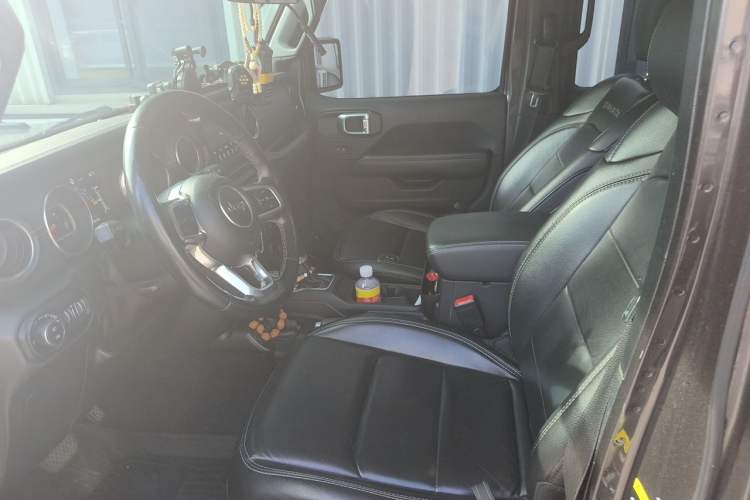 Used Jeep Wrangler 2021 2.0T Sahara Four-Door Edition Left Front Seat