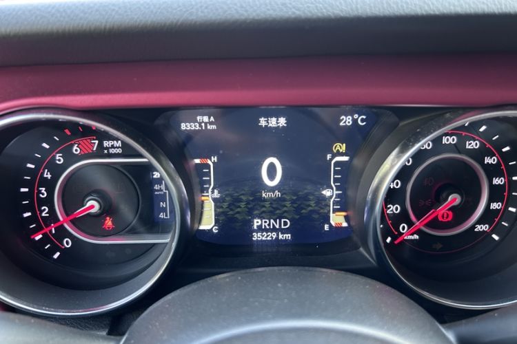 Used Jeep Wrangler 2021 2.0T Robin Hood Four-Door Edition Odometer Close Up