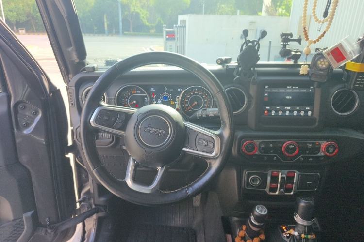 Used Jeep Wrangler 2021 2.0T Sahara Four-Door Edition Steering Wheel