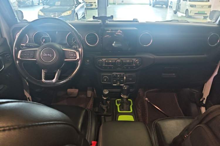 Used Jeep Wrangler 2021 2.0T Sahara Four-Door Edition Center Console