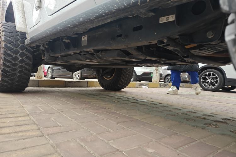 Used Jeep Wrangler 2021 2.0T Sahara Four-Door Edition Chassis Front Right