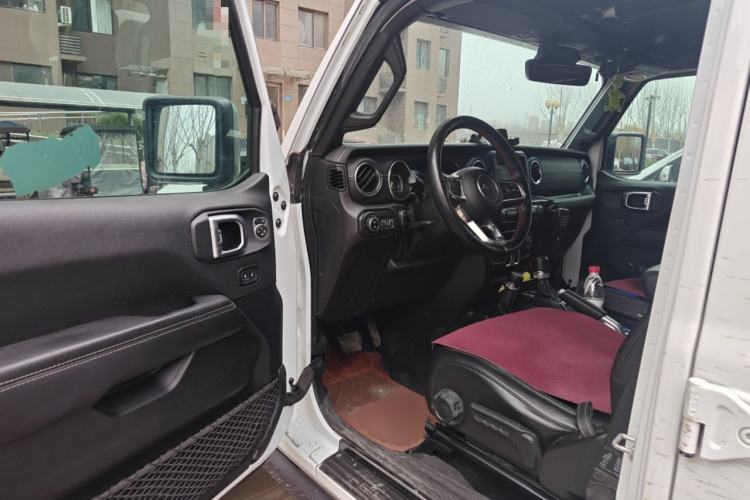 Used Jeep Wrangler 2021 2.0T Sahara Four-Door Edition Driver Seat