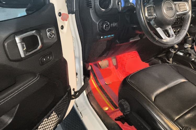 Used Jeep Wrangler 2021 2.0T Sahara Four-Door Edition Driver Seat