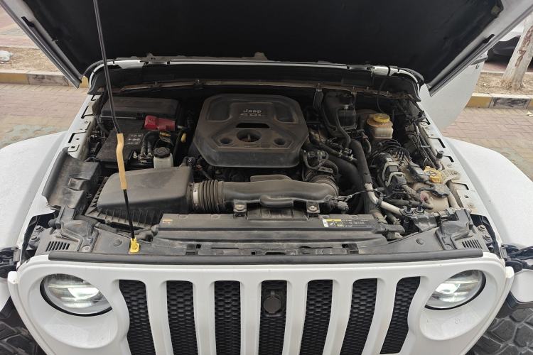Used Jeep Wrangler 2021 2.0T Sahara Four-Door Edition Engine Bay