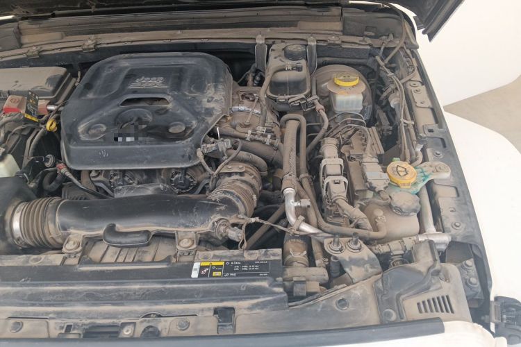 Used Jeep Wrangler 2021 2.0T Sahara Four-Door Edition Engine Bay Left