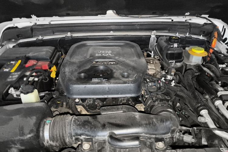 Used Jeep Wrangler 2021 2.0T Sahara Four-Door Edition Engine Bay