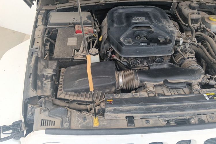 Used Jeep Wrangler 2021 2.0T Sahara Four-Door Edition Engine Bay Right
