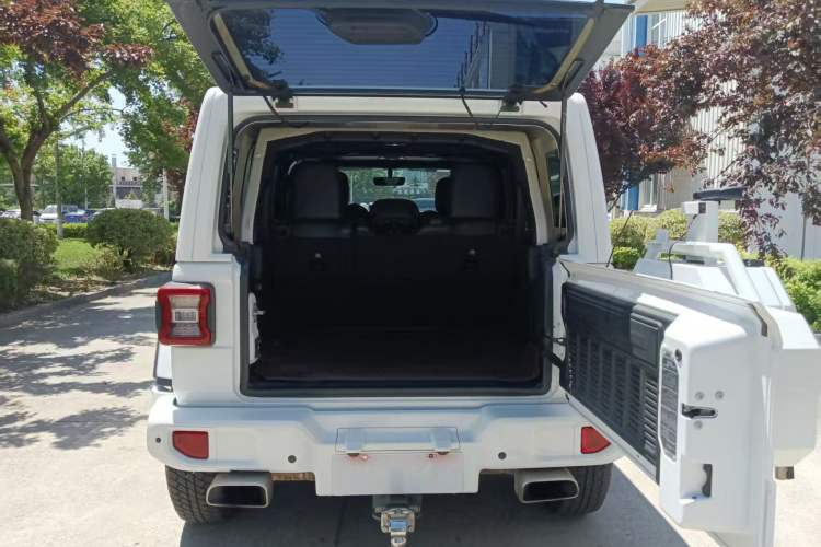 Used Jeep Wrangler 2021 2.0T Sahara Four-Door Edition Exterior 7