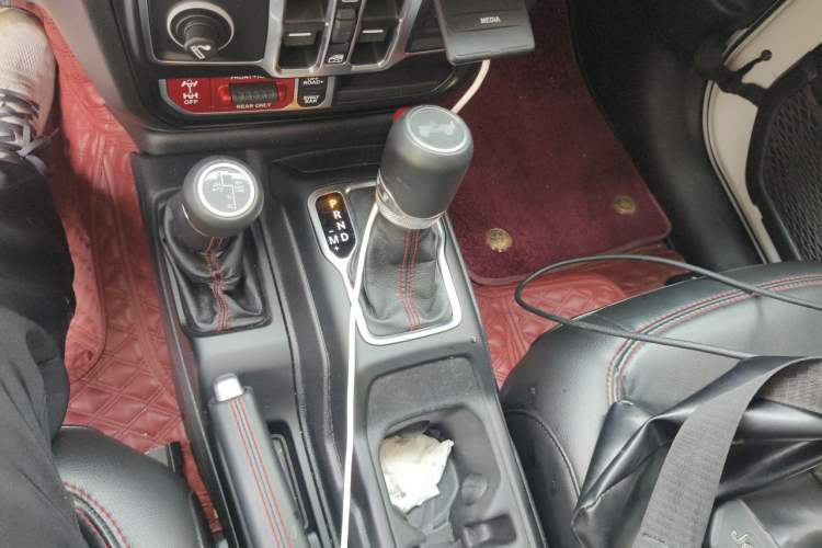 Used Jeep Wrangler 2021 2.0T Robin Hood Four-Door Edition Gear Lever