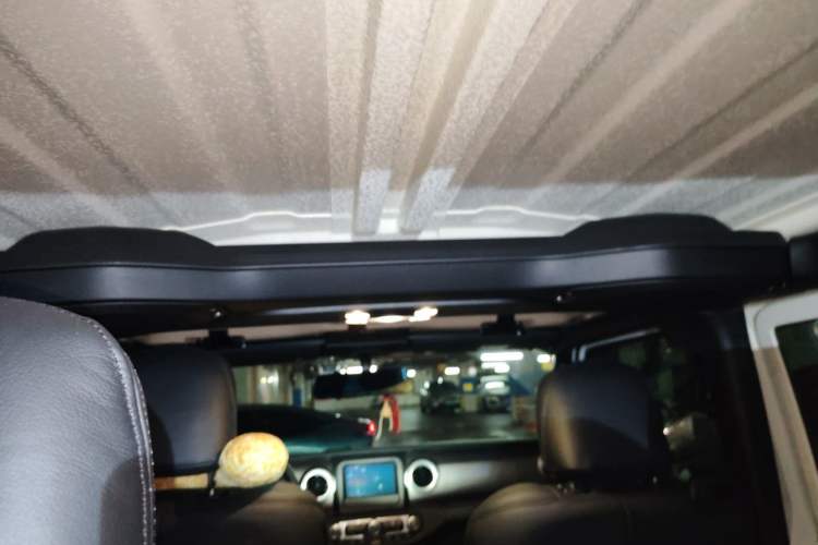 Used Jeep Wrangler 2021 2.0T Sahara Two-Door Edition Headliner