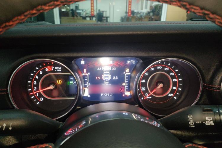Used Jeep Wrangler 2021 2.0T Robin Hood two-door version Instrument Cluster