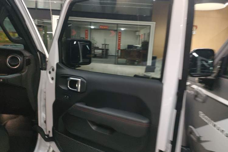Used Jeep Wrangler 2021 2.0T Robin Hood two-door version Interior 6