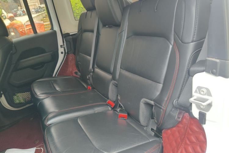 Used Jeep Wrangler 2021 2.0T Robin Hood Four-Door Edition Left Rear Seat